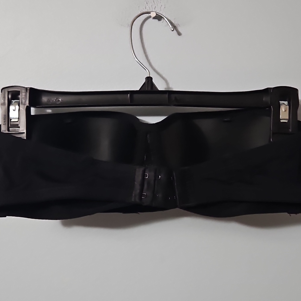 Black Strapless Padded Underwire Bra Size S - Picture 3 of 9